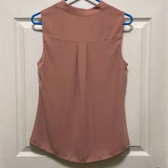 RW&CO | Dusty Rose/Pink | V-Neck | Ruffle | Sleeveless | Blouse | Size S - Picture 4 of 13